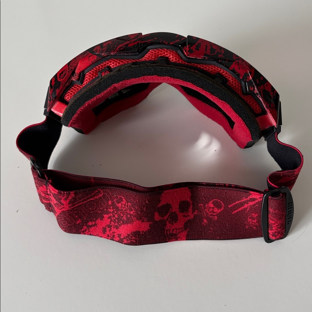 Red and Black ski Goggles
